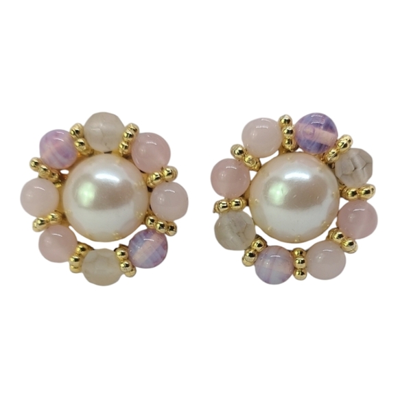 Elegant Fuax Pearl and Pink Beaded flower Earrings vintage style - Picture 1 of 17